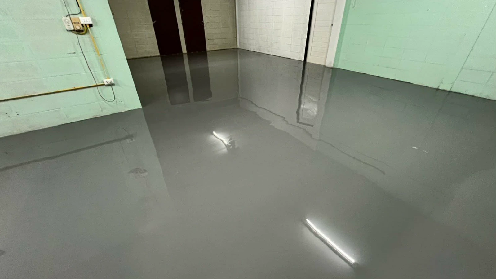 Self Leveling 4 MM.